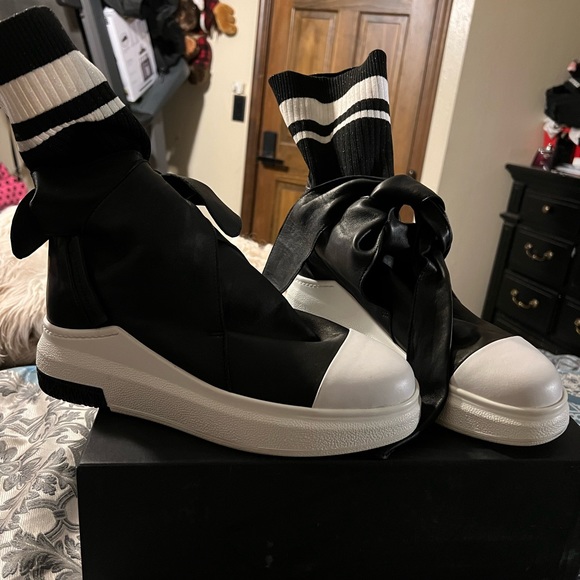 Cinzia Araia - Picture 3 of 4